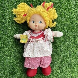 Happy Mates Doll Electro-Plastics Vintage Girl Blonde Yarn Hair Heart Pink NOS